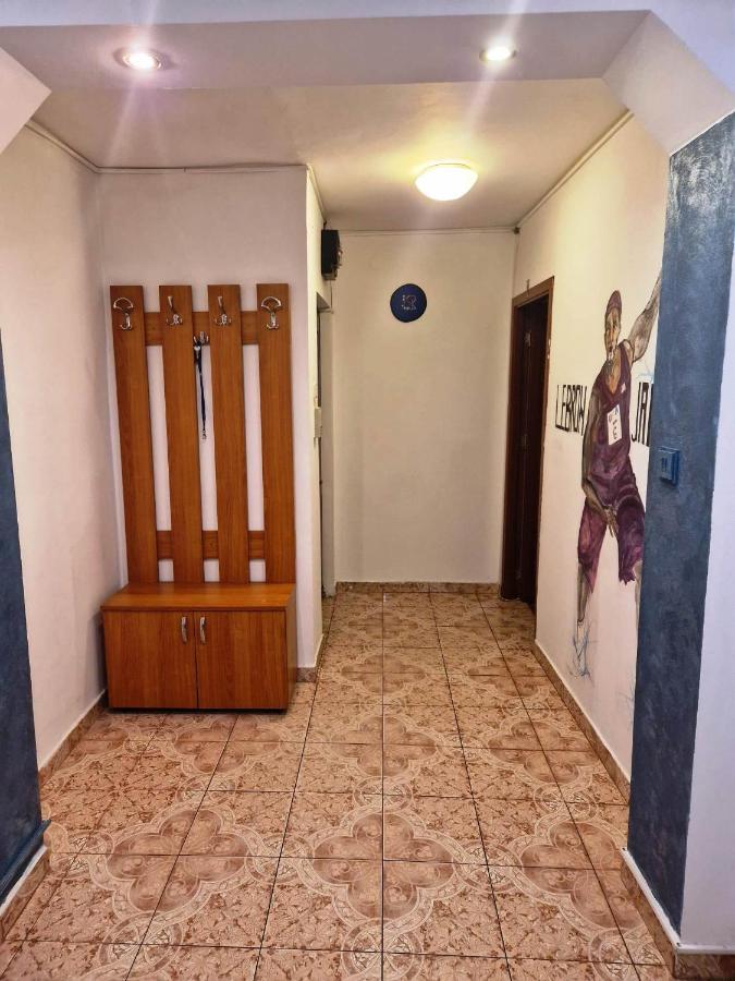Ferienwohnung Apartament Victoria Târgu Jiu Exterior foto
