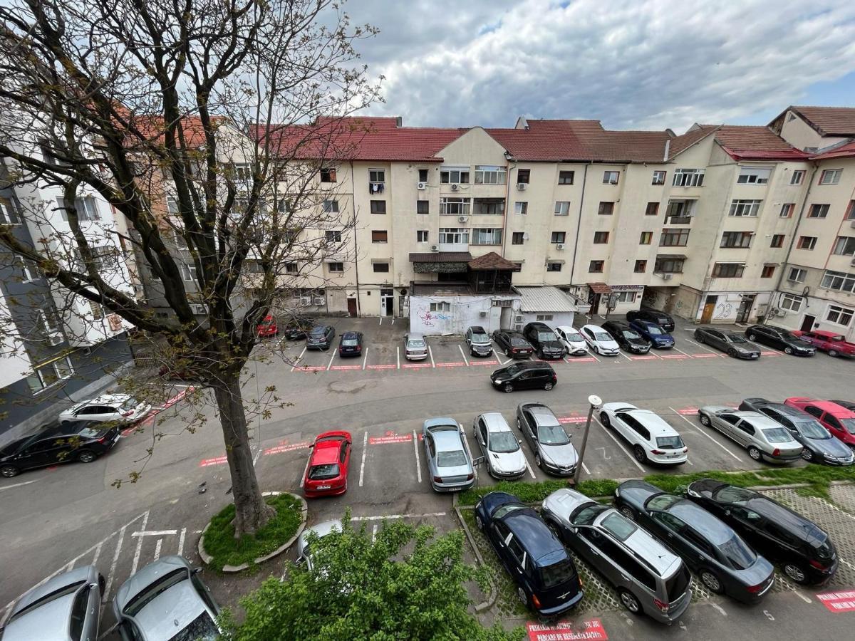 Ferienwohnung Apartament Victoria Târgu Jiu Exterior foto
